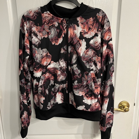 VS sport floral jacket - Picture 1 of 4